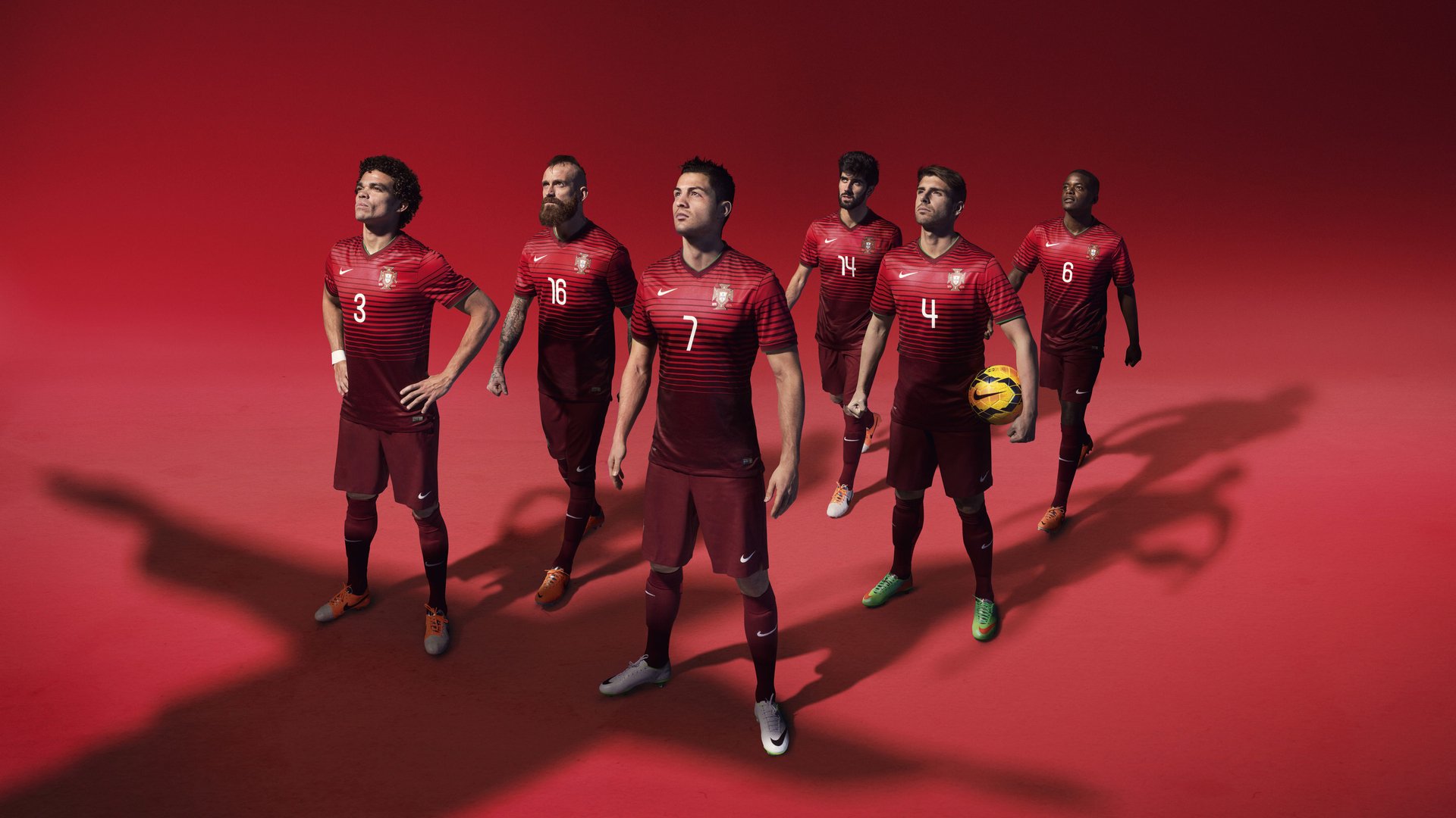 开云官网-蓝黑利剑破丹麦童话，C罗时代定义全队脊梁